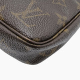 MONOGRAM CANVAS POCHETTE ACCESSOIRES taske fra brand: LOUIS VUITTON - We Do Vintage