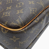 MONOGRAM CANVAS REPORTER PM taske fra brand: LOUIS VUITTON - We Do Vintage