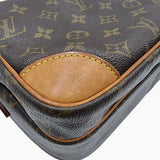 MONOGRAM CANVAS NILE MM taske fra brand: LOUIS VUITTON - We Do Vintage