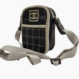 Sport Line CC crossbody taske fra brand: CHANEL - We Do Vintage