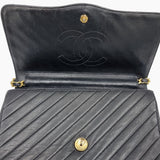 vintage diagonal quilted flap bag taske fra brand: CHANEL - We Do Vintage