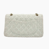 Hvid/mintgrøn Tweed classic flap bag medium taske fra brand: CHANEL - We Do Vintage