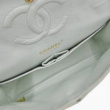 Hvid/mintgrøn Tweed classic flap bag medium taske fra brand: CHANEL - We Do Vintage