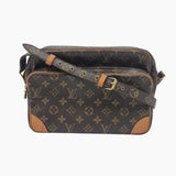 MONOGRAM CANVAS NILE MM taske fra brand: LOUIS VUITTON - We Do Vintage