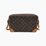 MONOGRAM CANVAS TROCADÉRO 30 taske fra brand: LOUIS VUITTON - We Do Vintage