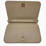 VINTAGE BEIGE FULL FLAP BAG taske fra brand: CHANEL - We Do Vintage