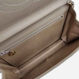 VINTAGE BEIGE FULL FLAP BAG taske fra brand: CHANEL - We Do Vintage