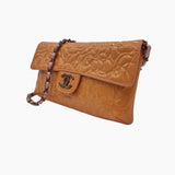 ORANGE CAMELLIA PATENT FLAP BAG taske fra brand: CHANEL - We Do Vintage