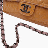 ORANGE CAMELLIA PATENT FLAP BAG taske fra brand: CHANEL - We Do Vintage