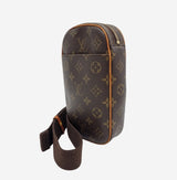 MONOGRAM POCHETTE GANGE taske fra brand: LOUIS VUITTON - We Do Vintage