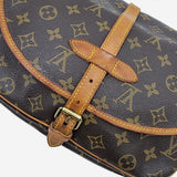 MONOGRAM CANVAS SAUMUR 30 taske fra brand: LOUIS VUITTON - We Do Vintage