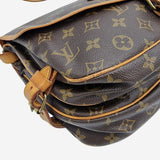 MONOGRAM CANVAS SAUMUR 30 taske fra brand: LOUIS VUITTON - We Do Vintage