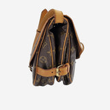 MONOGRAM CANVAS SAUMUR 30 taske fra brand: LOUIS VUITTON - We Do Vintage