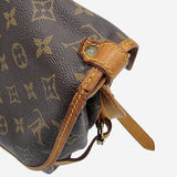MONOGRAM CANVAS SAUMUR 30 taske fra brand: LOUIS VUITTON - We Do Vintage