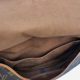 MONOGRAM CANVAS SAUMUR 30 taske fra brand: LOUIS VUITTON - We Do Vintage