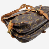 MONOGRAM CANVAS SAUMUR 30 taske fra brand: LOUIS VUITTON - We Do Vintage