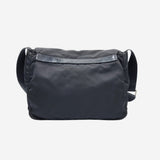 SORT NYLON CROSSBODY taske fra brand: PRADA - We Do Vintage
