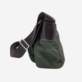 ARMY GRØN NYLON CROSSBODY taske fra brand: PRADA - We Do Vintage