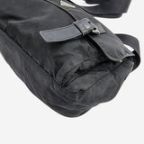 SORT NYLON CROSSBODY taske fra brand: PRADA - We Do Vintage