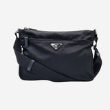 SORT NYLON CROSSBODY taske fra brand: PRADA - We Do Vintage