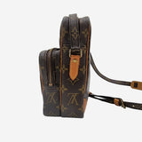 MONOGRAM CANVAS AMAZONE taske fra brand: LOUIS VUITTON - We Do Vintage