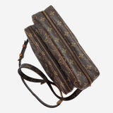 MONOGRAM CANVAS NILE MM taske fra brand: LOUIS VUITTON - We Do Vintage
