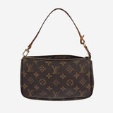 MONOGRAM CANVAS POCHETTE ACCESSOIRES taske fra brand: LOUIS VUITTON - We Do Vintage