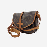 MONOGRAM CANVAS SAUMUR 30 taske fra brand: LOUIS VUITTON - We Do Vintage
