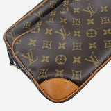MONOGRAM CANVAS NILE MM taske fra brand: LOUIS VUITTON - We Do Vintage