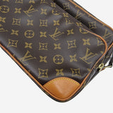 MONOGRAM CANVAS NILE MM taske fra brand: LOUIS VUITTON - We Do Vintage