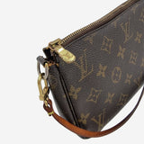 MONOGRAM CANVAS POCHETTE ACCESSOIRES taske fra brand: LOUIS VUITTON - We Do Vintage