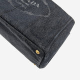 SORT DENIM CANAPA TOTE MEDIUM taske fra brand: PRADA - We Do Vintage