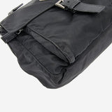 NYLON CROSSBODY taske fra brand: PRADA - We Do Vintage