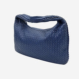 LARGE BLÅ CLASSIC VENETA HOBO taske fra brand: BOTTEGA VENETA - We Do Vintage