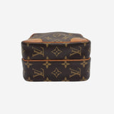 MONOGRAM CANVAS AMAZONE taske fra brand: LOUIS VUITTON - We Do Vintage