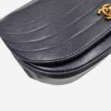 Vintage half moon flap bag taske fra brand: CHANEL - We Do Vintage