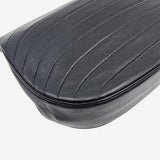 Vintage half moon flap bag taske fra brand: CHANEL - We Do Vintage