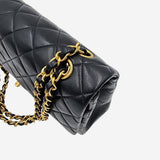 CLASSIC DOUBLE FLAP MEDIUM taske fra brand: CHANEL - We Do Vintage