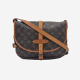 MONOGRAM CANVAS SAUMUR 30 taske fra brand: LOUIS VUITTON - We Do Vintage