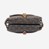 MONOGRAM CANVAS SAUMUR 30 taske fra brand: LOUIS VUITTON - We Do Vintage