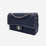 LIMITED EDITION NAVY MEDIUM CLASSIC FLAP BAG taske fra brand: CHANEL - We Do Vintage