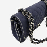 LIMITED EDITION NAVY MEDIUM CLASSIC FLAP BAG taske fra brand: CHANEL - We Do Vintage