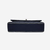 LIMITED EDITION NAVY MEDIUM CLASSIC FLAP BAG taske fra brand: CHANEL - We Do Vintage