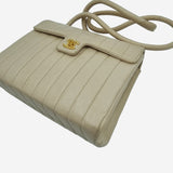 VINTAGE MADEMOISELLE QUILTED FLAP BAG taske fra brand: CHANEL - We Do Vintage