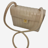 VINTAGE MADEMOISELLE QUILTED FLAP BAG taske fra brand: CHANEL - We Do Vintage