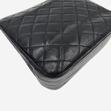 VINTAGE DIAMAND QUILTED FLAP BAG taske fra brand: CHANEL - We Do Vintage