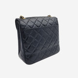 VINTAGE DIAMAND QUILTED FLAP BAG taske fra brand: CHANEL - We Do Vintage