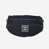 SJÆLDEN SPORTLINE BANANA BUMBAG taske fra brand: CHANEL - We Do Vintage