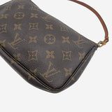 MONOGRAM CANVAS POCHETTE ACCESSOIRES taske fra brand: LOUIS VUITTON - We Do Vintage