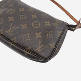 MONOGRAM CANVAS POCHETTE ACCESSOIRES taske fra brand: LOUIS VUITTON - We Do Vintage